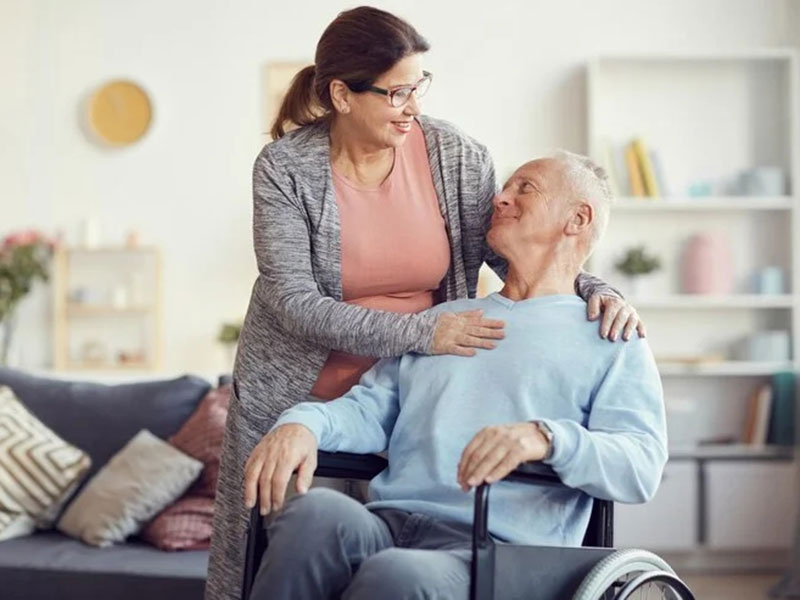 Featured image for “When to Transition a Loved One to Memory Care”